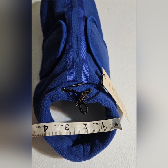 The Queenmore Super Soft Fleece Dog Jacket in size XS is a cozy and stylish wint - Picture 5 of 9